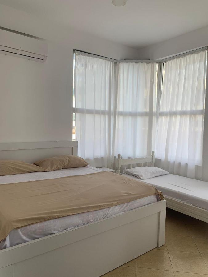Elio'S Room Durrës Esterno foto